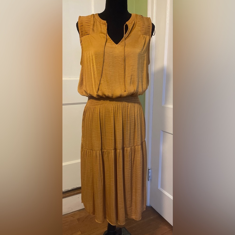 Simply Vera, Vera Wang Boho dress. Soft and silky with elastic waist. Tie neck.